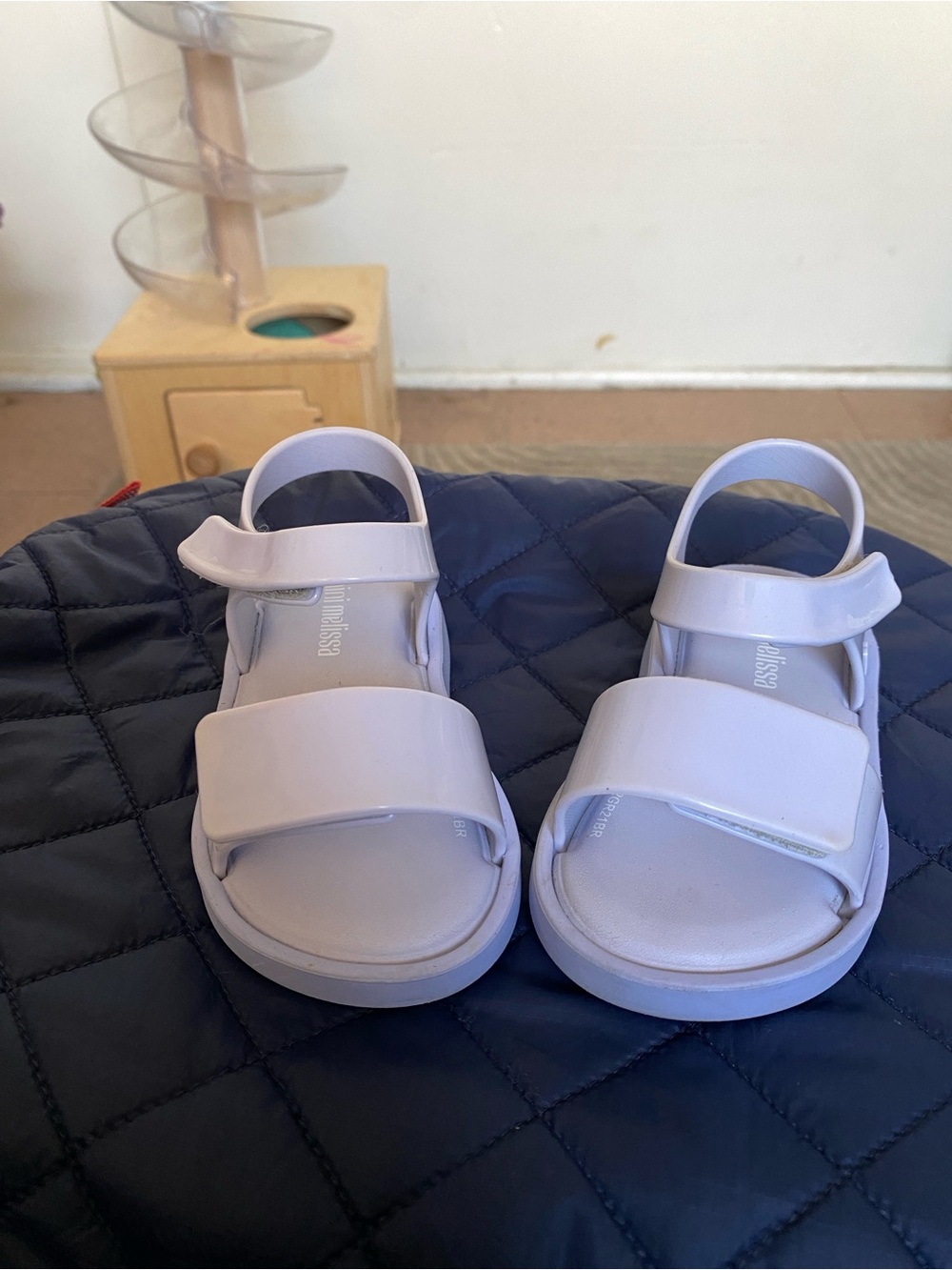 Mini Melissa Kids White Adjustable Strap Sandals size 6